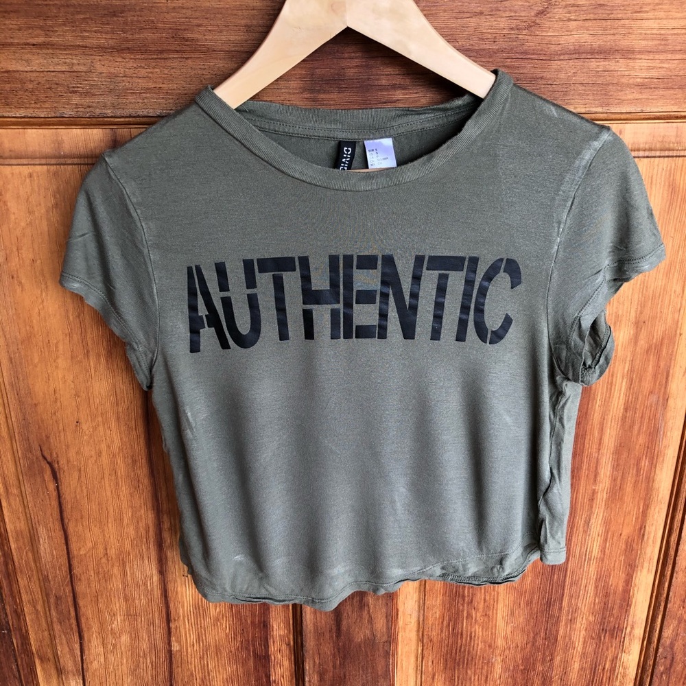 🌞 Authentic green crop top